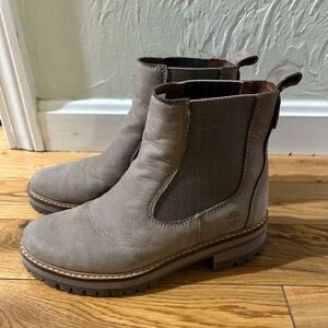 Timberland Women's Taupe Leather Chelsea Lug Ankle Boots